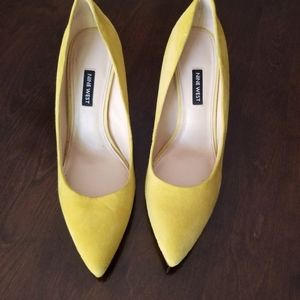 Nine West Yellow Pumps size 10